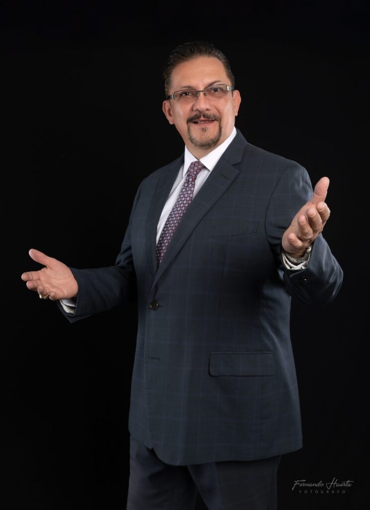 Retrato de Mario Vollbert, fundador y director de ADARGA REI